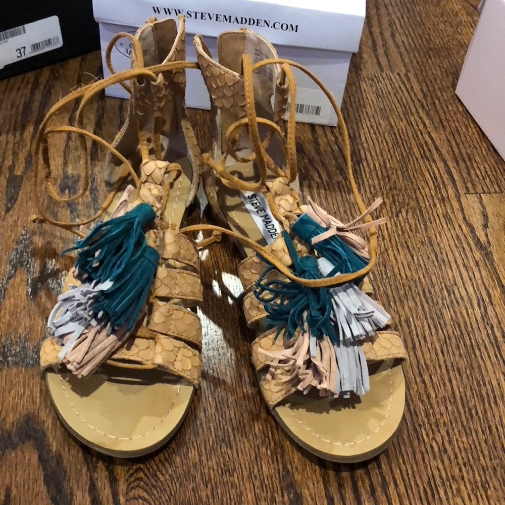 Steve Madden Monroe multi size 6